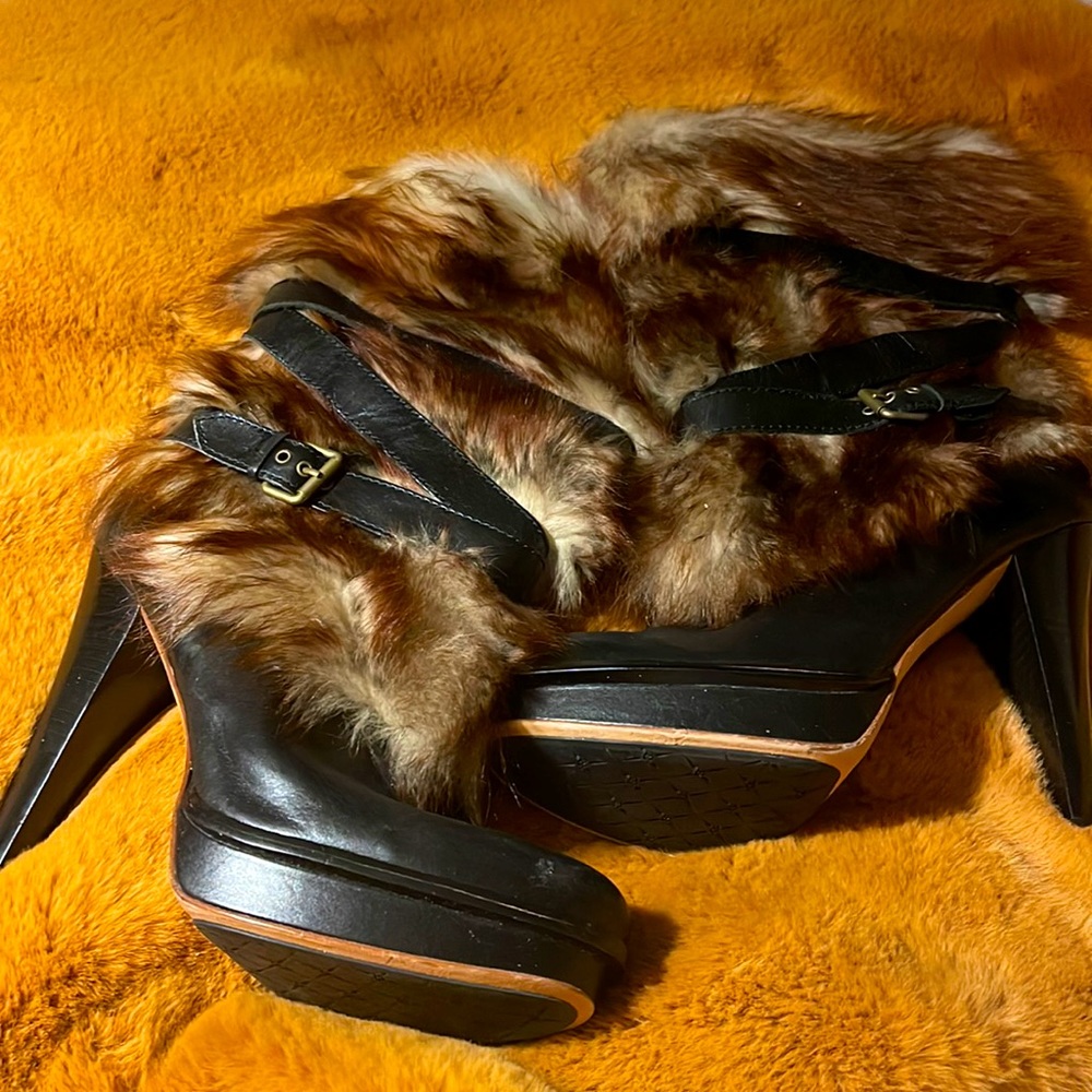 Fox color fur /leather boots
